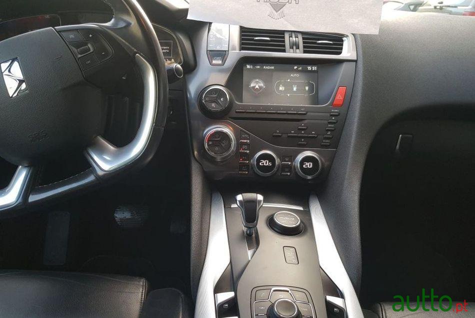 2014' Citroen DS5 photo #1