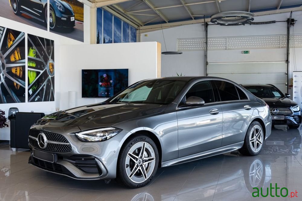 2024' Mercedes-Benz Classe C De Amg Line photo #2