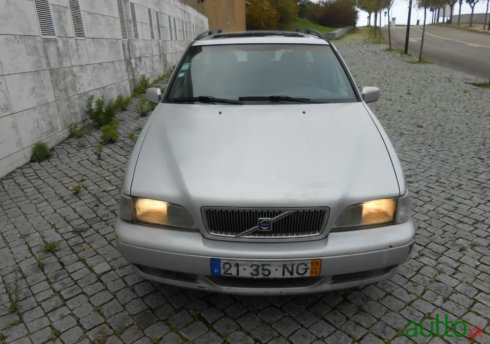 1999' Volvo V70 photo #3