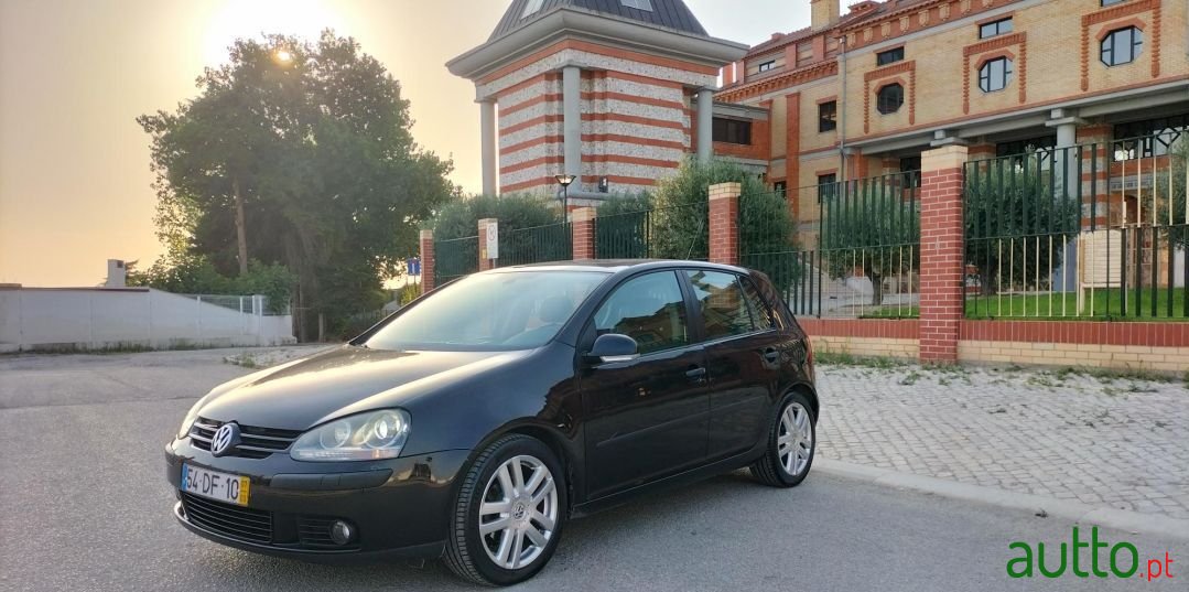 2007' Volkswagen Golf photo #3