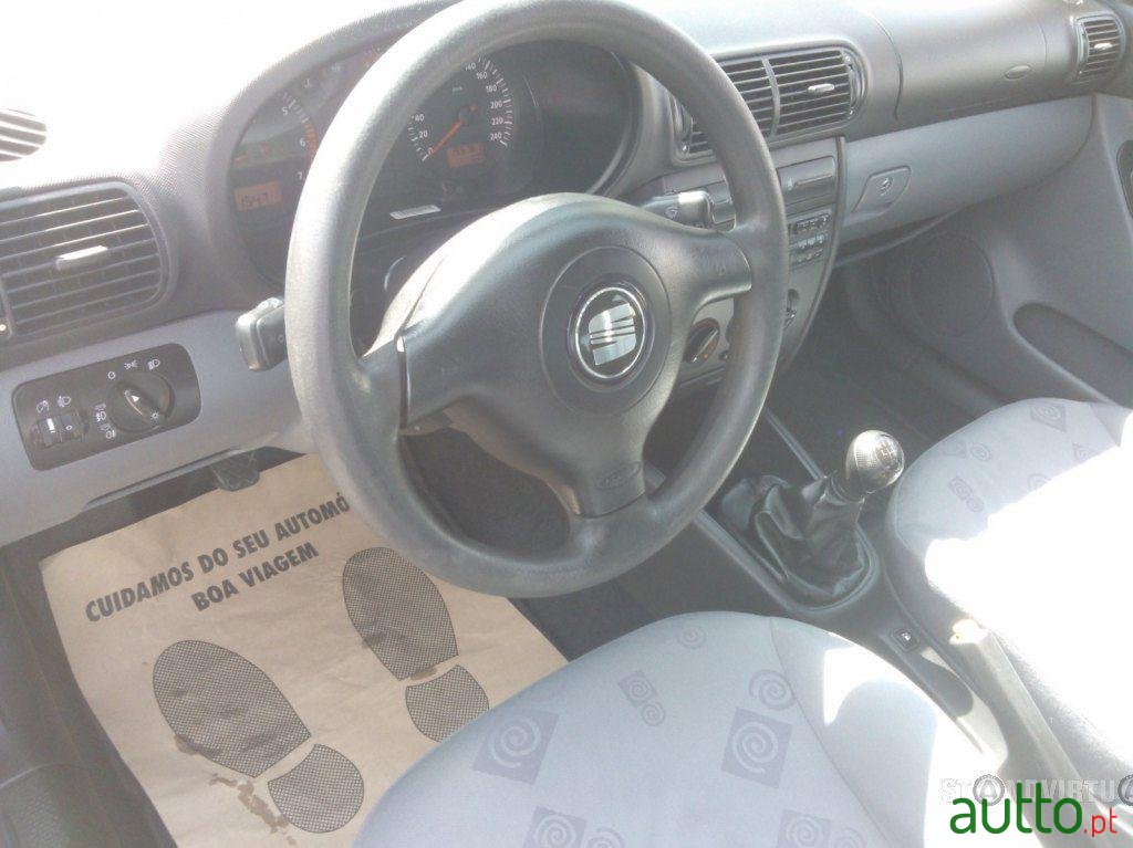 2002' SEAT Leon 1.4 16V Signo photo #3