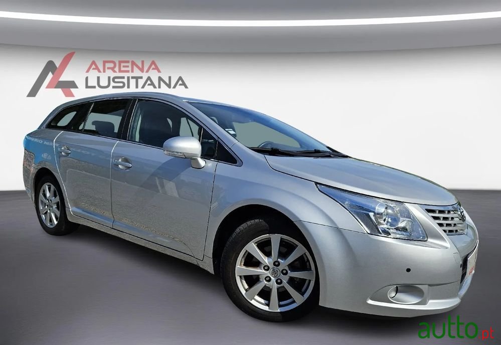 2011' Toyota Avensis Sw photo #5