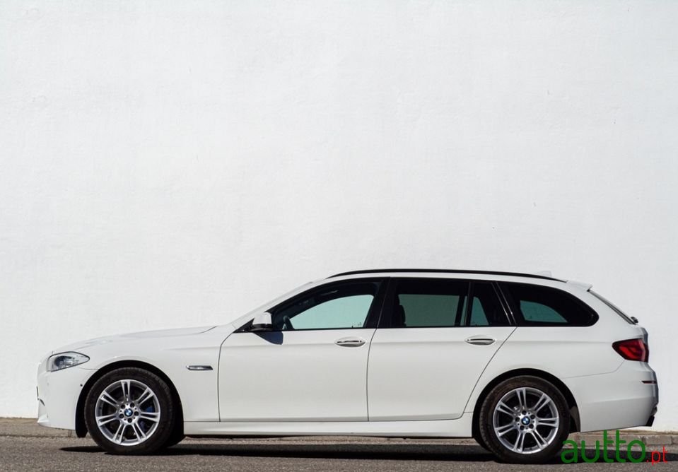 2012' BMW 535 photo #1