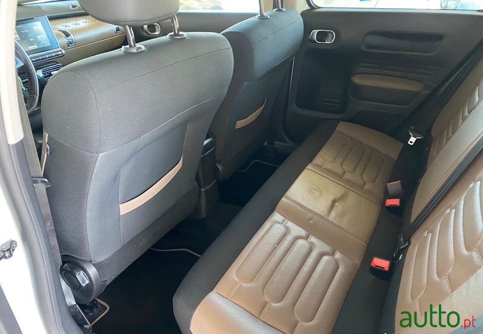 2015' Citroen C4 Cactus photo #6