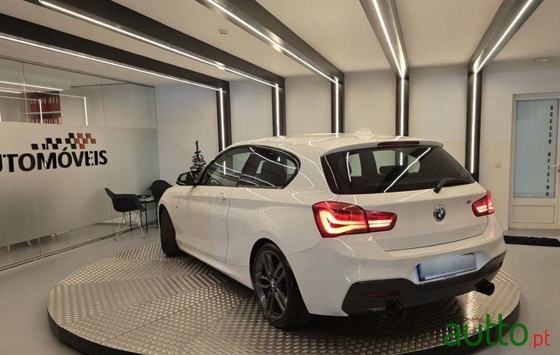 2016' BMW Série 1 D Pack M photo #3