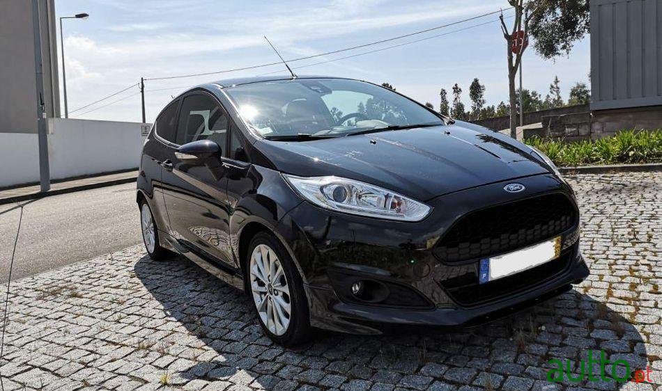2015' Ford Fiesta photo #3