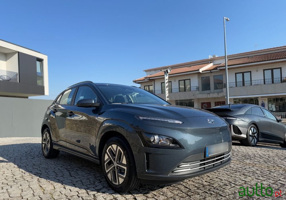 2022' Hyundai Kauai photo #3