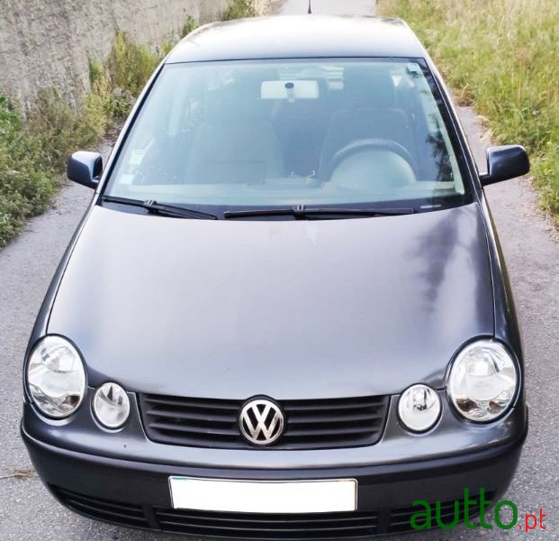 2004' Volkswagen Polo photo #6
