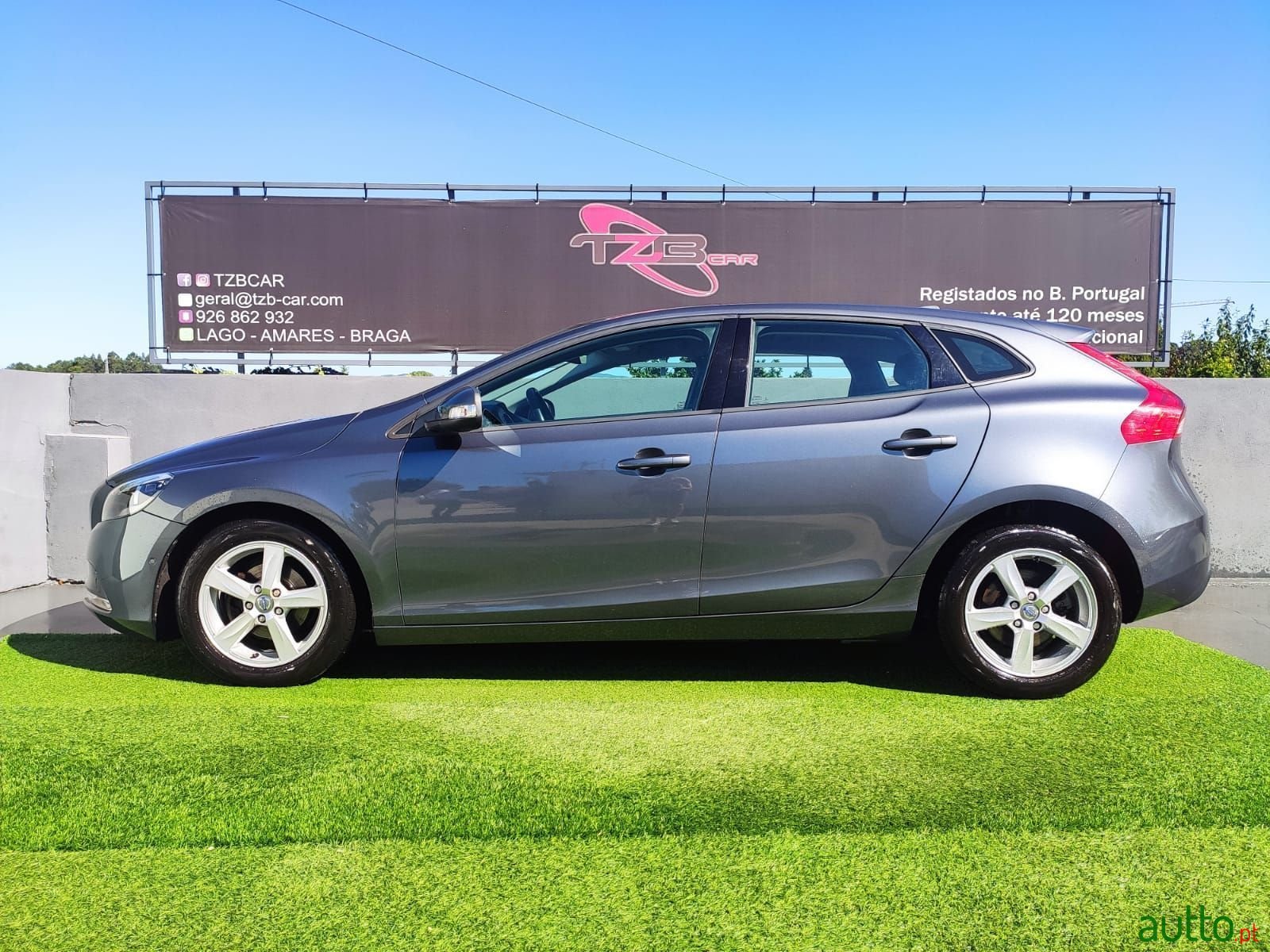 2014' Volvo V40 photo #3