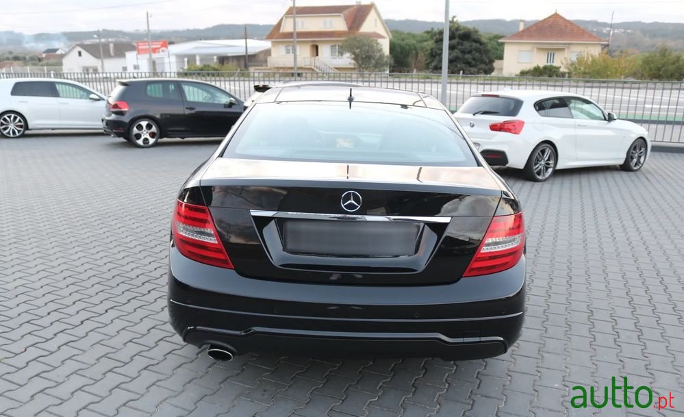 2011' Mercedes-Benz Classe C D photo #6