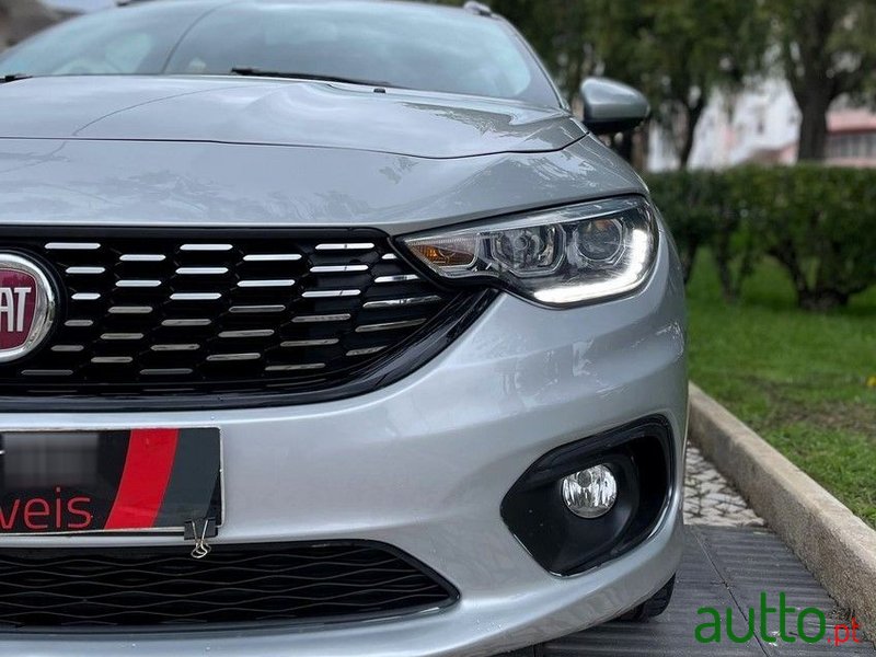 2017' Fiat Tipo Station Wagon photo #5