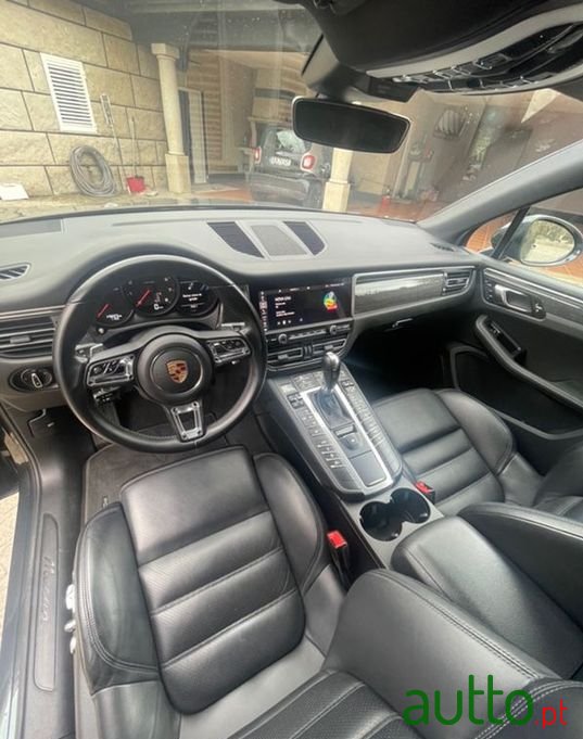 2019' Porsche Macan photo #4