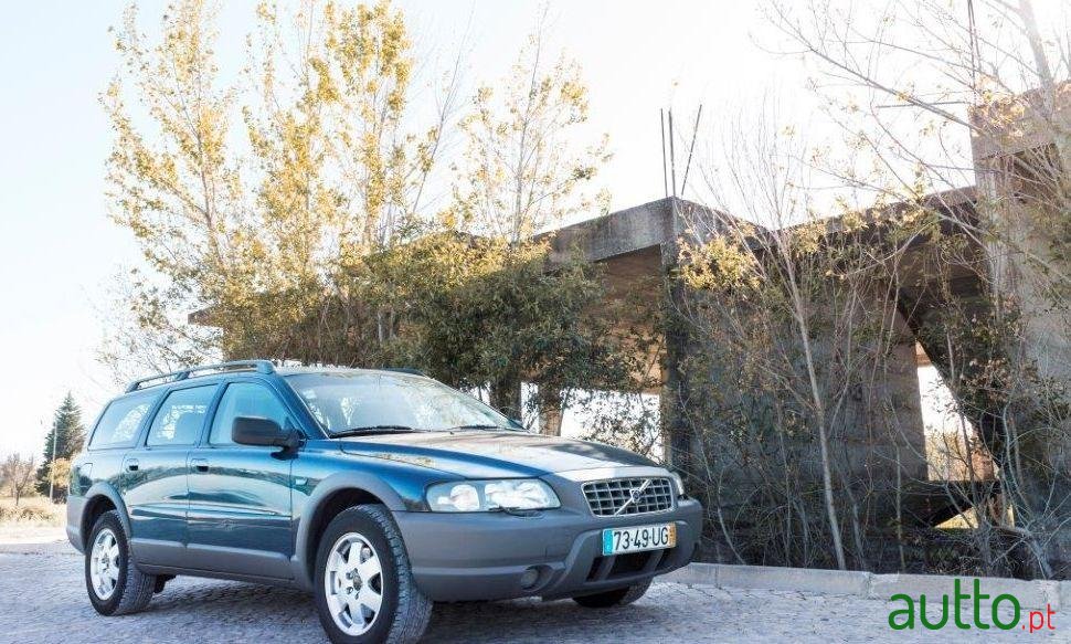 2002' Volvo Xc-70 D5 Awd photo #2