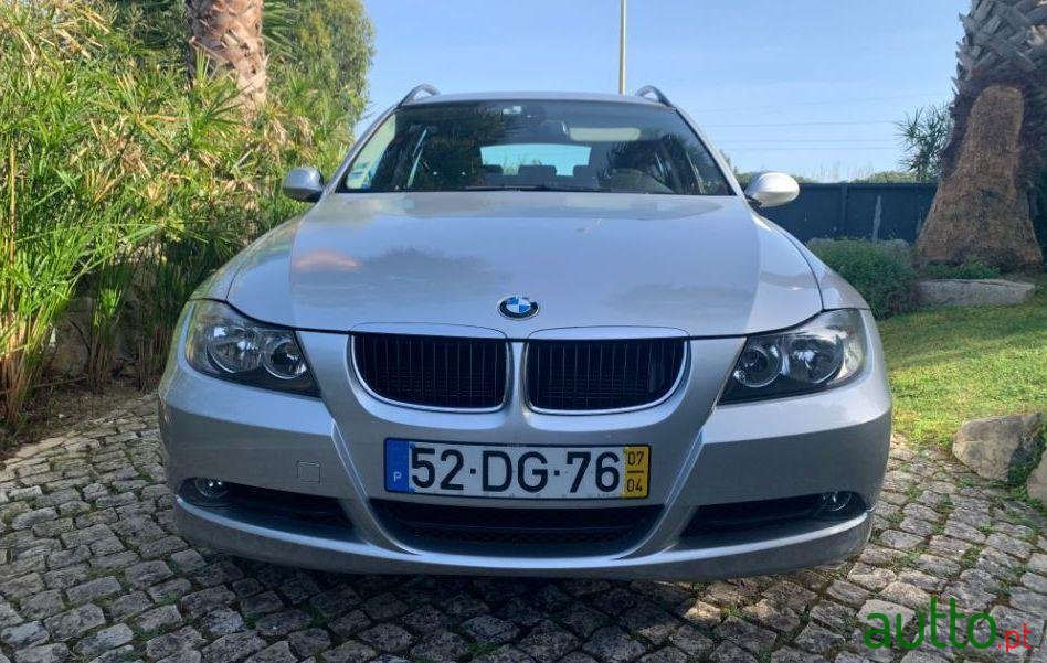 2007' BMW 320 D Touring photo #3