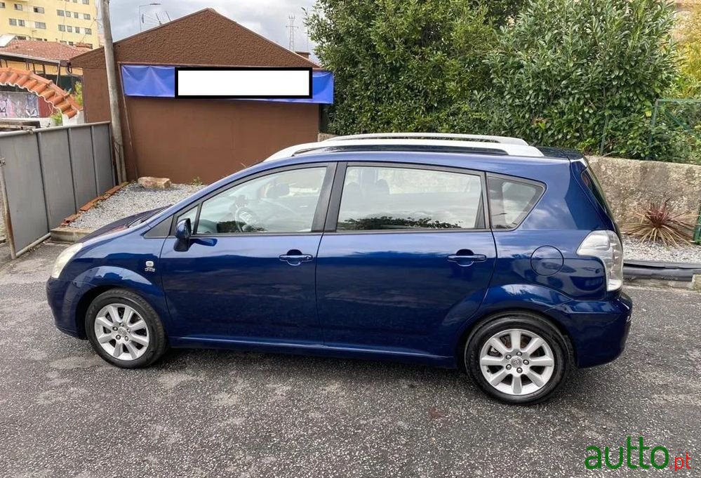 2005' Toyota Corolla Verso photo #3