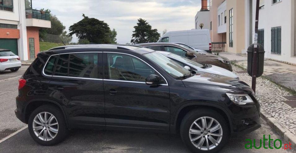 2009' Volkswagen Tiguan photo #1