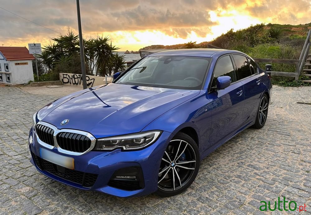 2020' BMW 320 D Pack M Auto photo #2