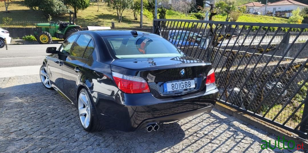 2009' BMW 525 photo #3