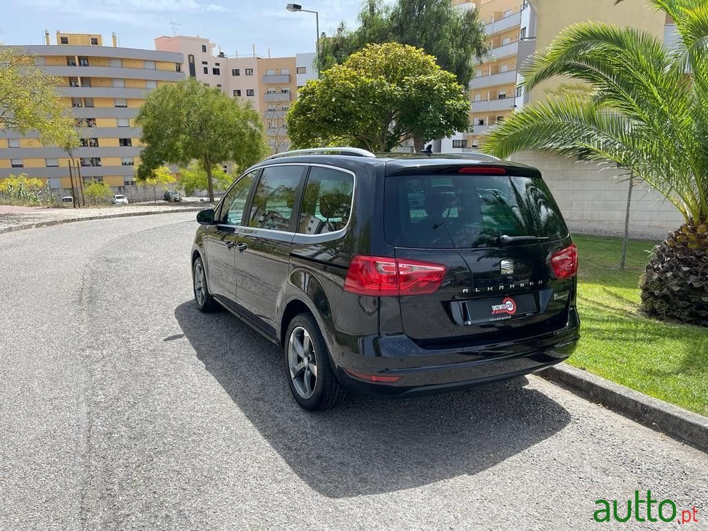 2012' SEAT Alhambra photo #3