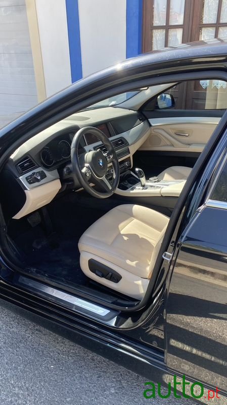 2015' BMW 520 photo #6