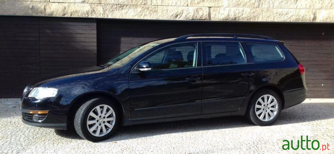 2007' Volkswagen Passat Variant photo #2