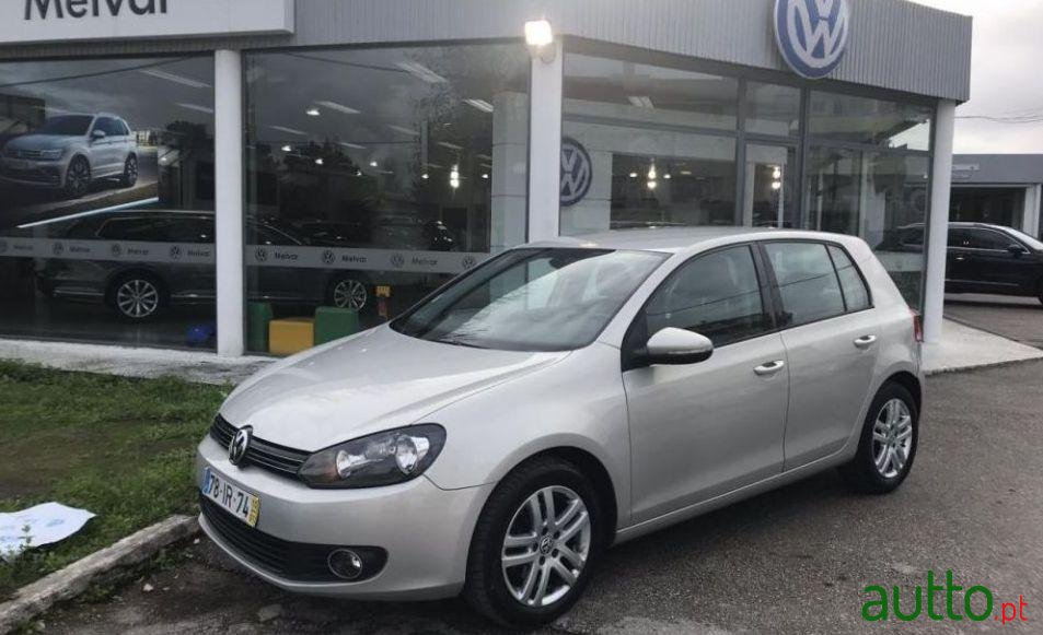 2010' Volkswagen Golf 1.6 Tdi Confortline photo #1