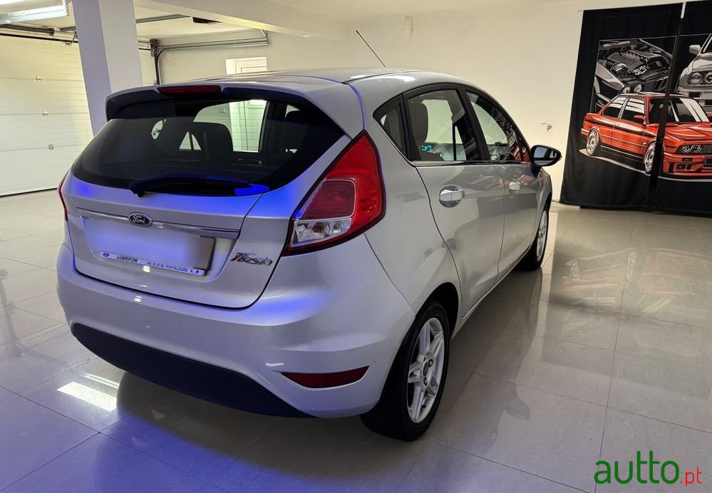 2013' Ford Fiesta photo #3