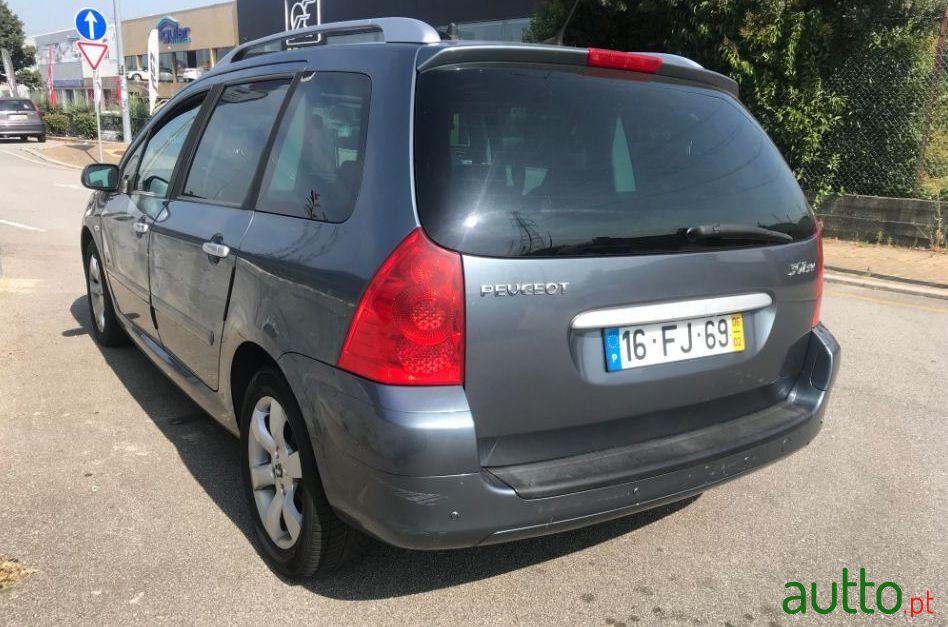 2006' Peugeot 307 Sw photo #1