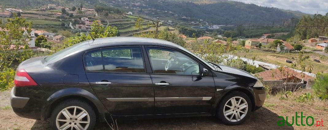 2005' Renault Megane photo #4