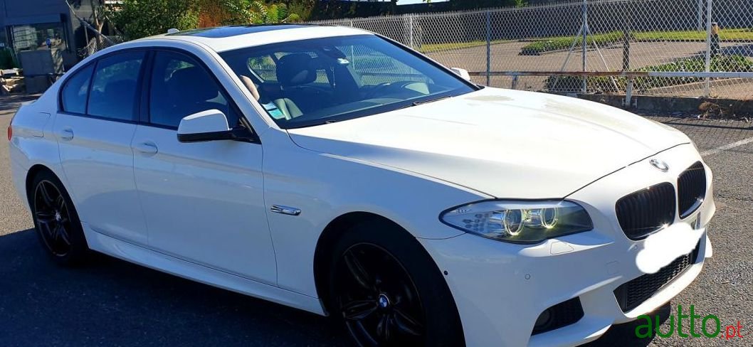 2012' BMW 525 photo #1