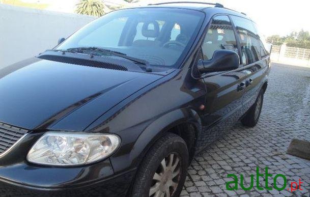 2001' Chrysler Voyager 2.5 Lx Crd photo #2