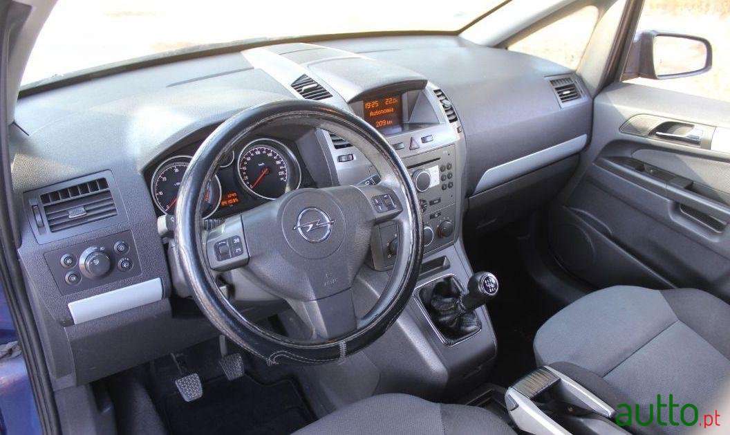 2006' Opel Zafira photo #4