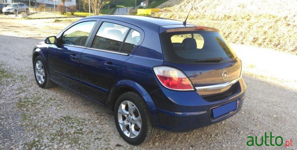 2008' Opel Astra 1.3 Cdti Cosmo photo #1