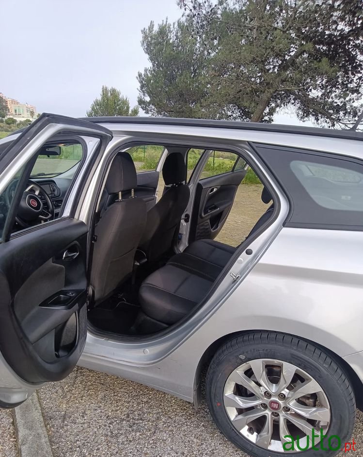2019' Fiat Tipo Station Wagon photo #6