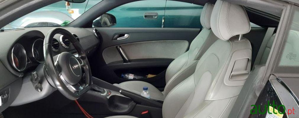 2010' Audi TT photo #4