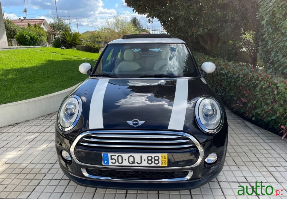 2015' MINI Cooper photo #3