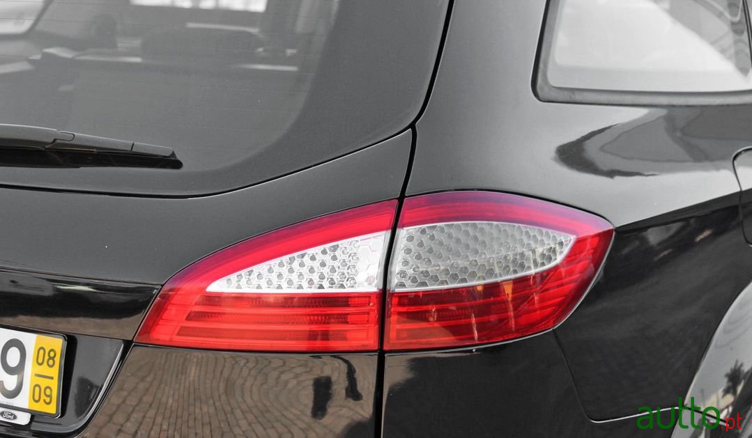 2008' Ford Mondeo Sw photo #5