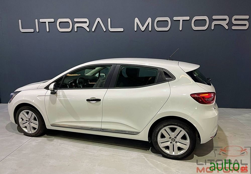 2020' Renault Clio 1.0 Sce Zen photo #6