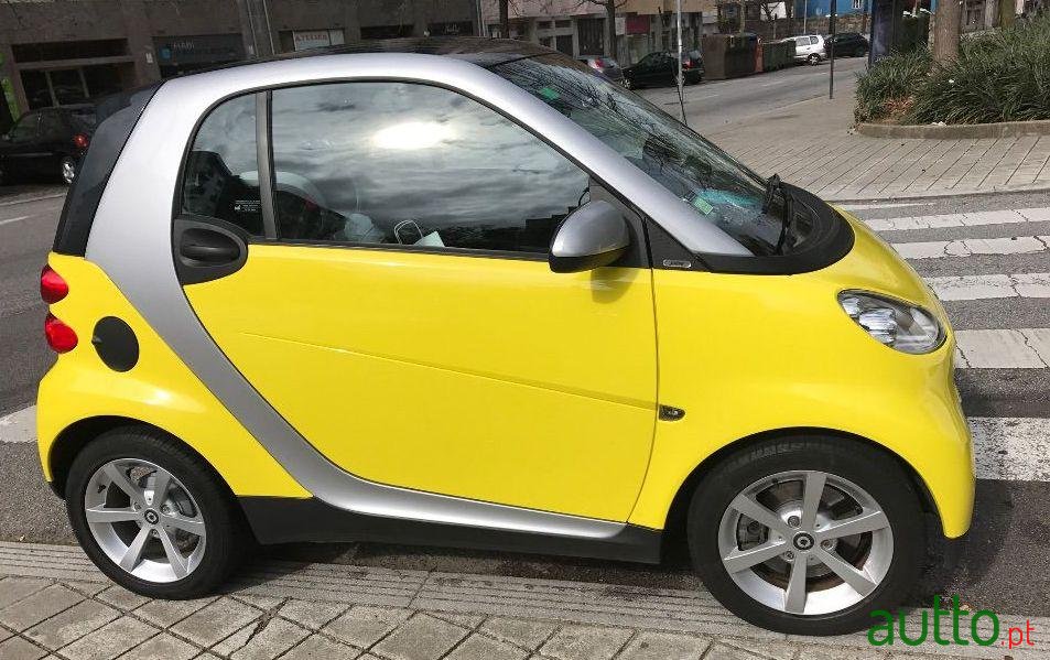 2010' Smart Fortwo Pulse photo #1