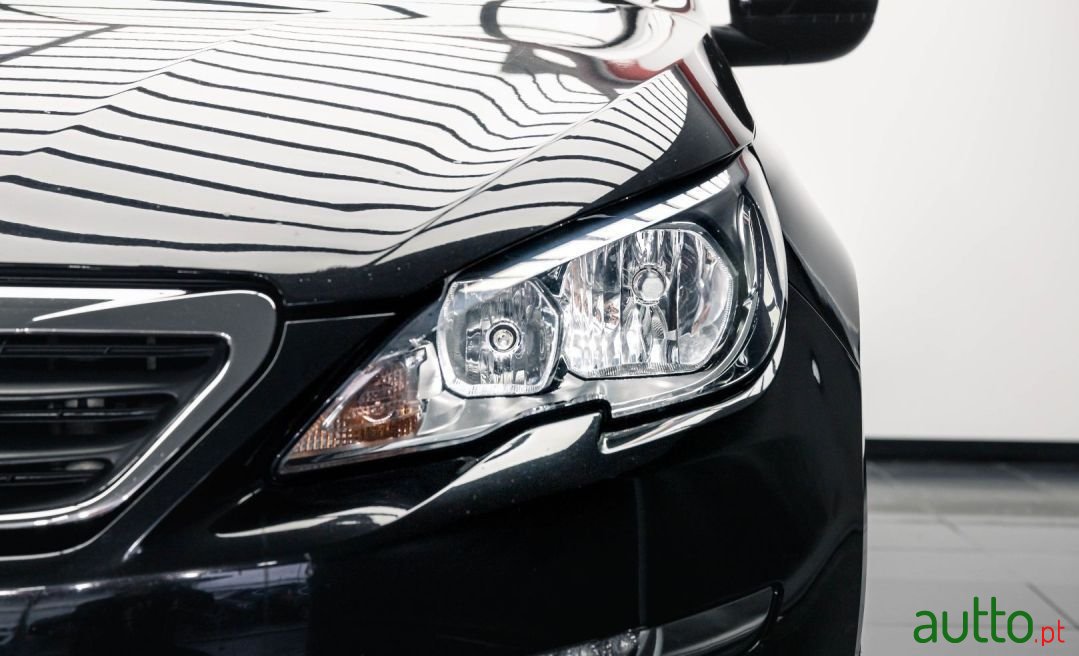 2015' Peugeot 308 Sw photo #4