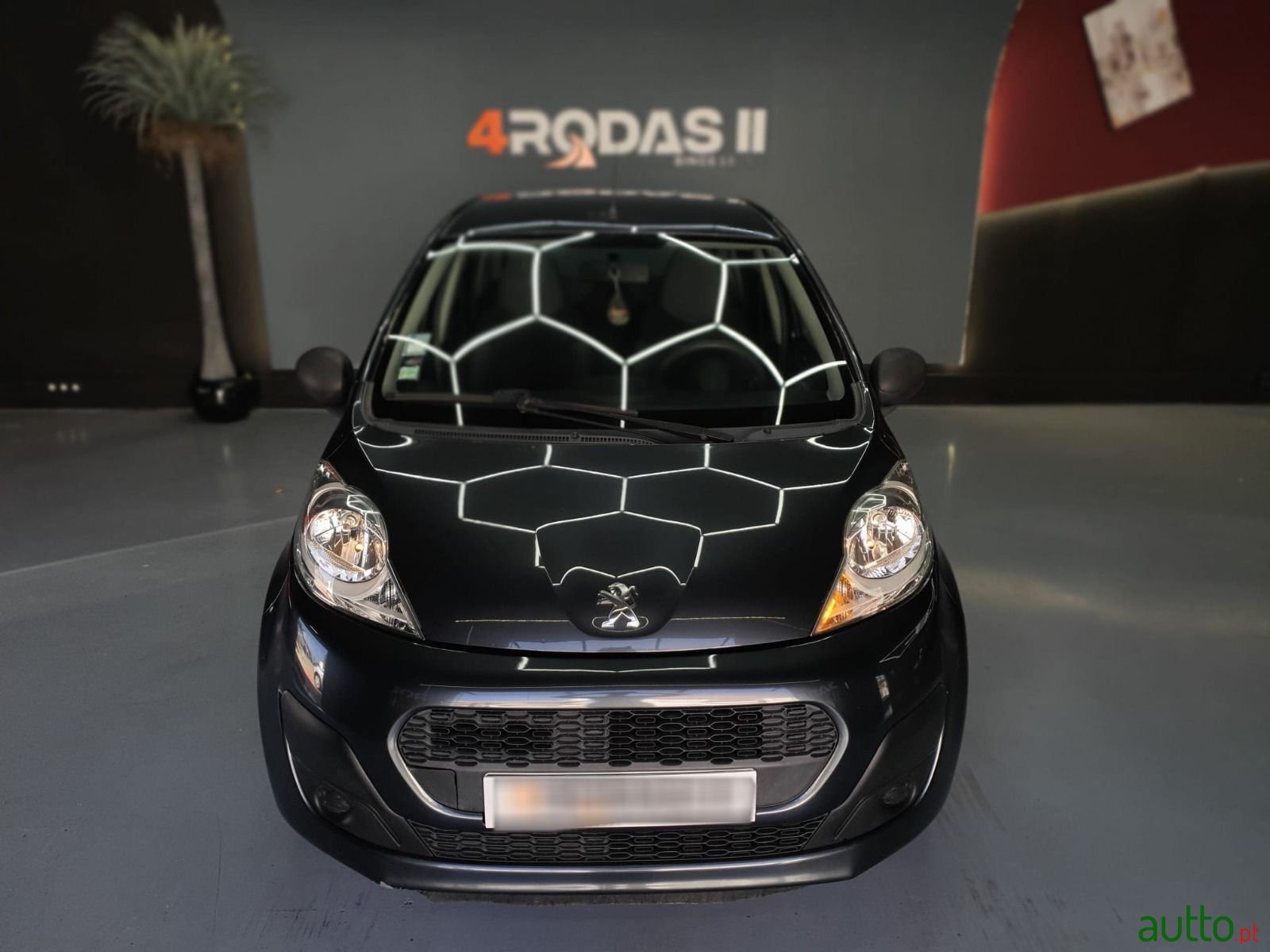 2013' Peugeot 107 photo #1