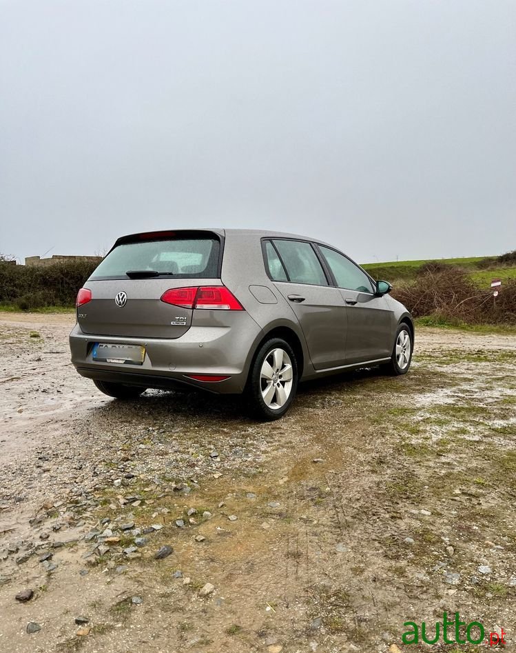 2015' Volkswagen Golf photo #5