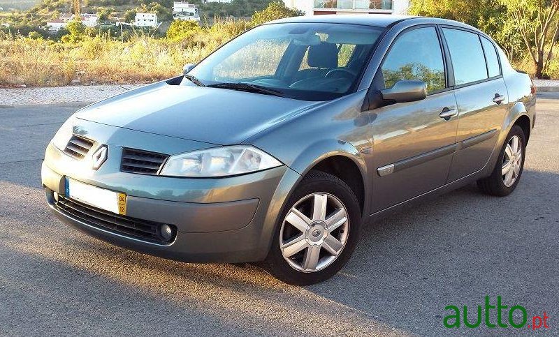 2004' Renault Megane Dynamique photo #1