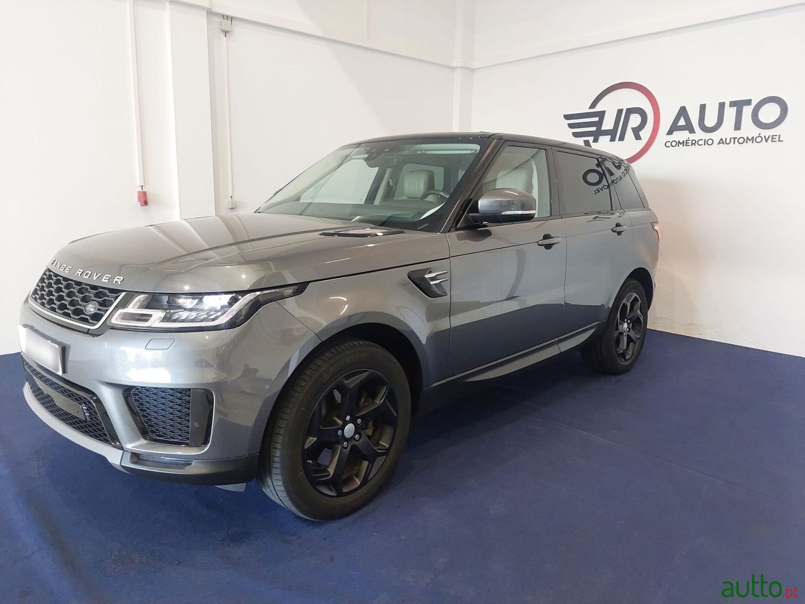 2018' Land Rover Range Rover Sport photo #3