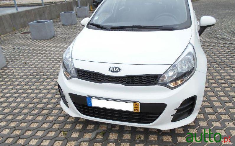 2015' Kia Rio photo #1