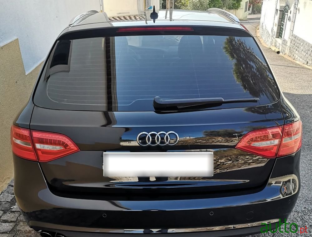 2013' Audi A4 Avant photo #3