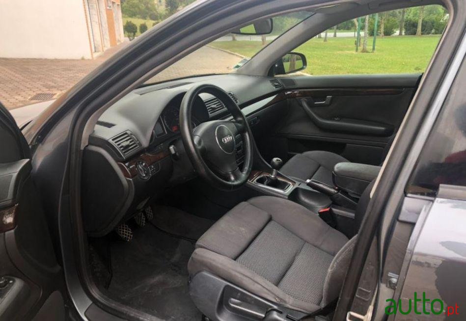 2001' Audi A4 Nacional photo #1