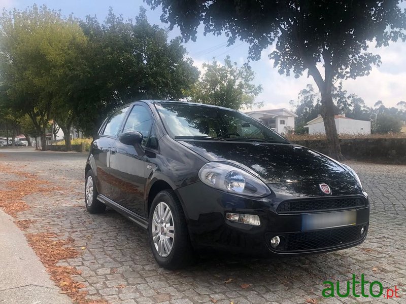 2014' Fiat Punto 1.2 Young S&S photo #6