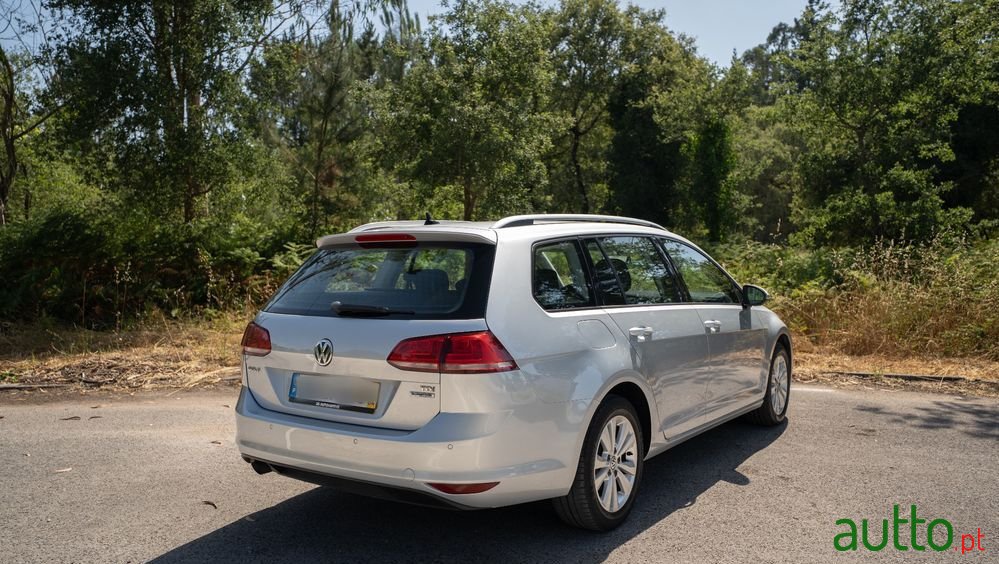 2015' Volkswagen Golf Variant photo #6