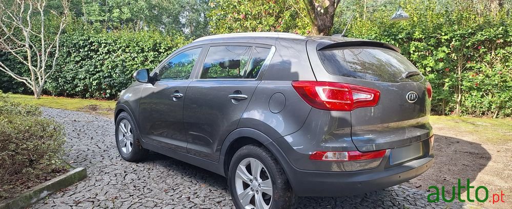 2011' Kia Sportage 1.7 Crdi Isg Ex photo #2